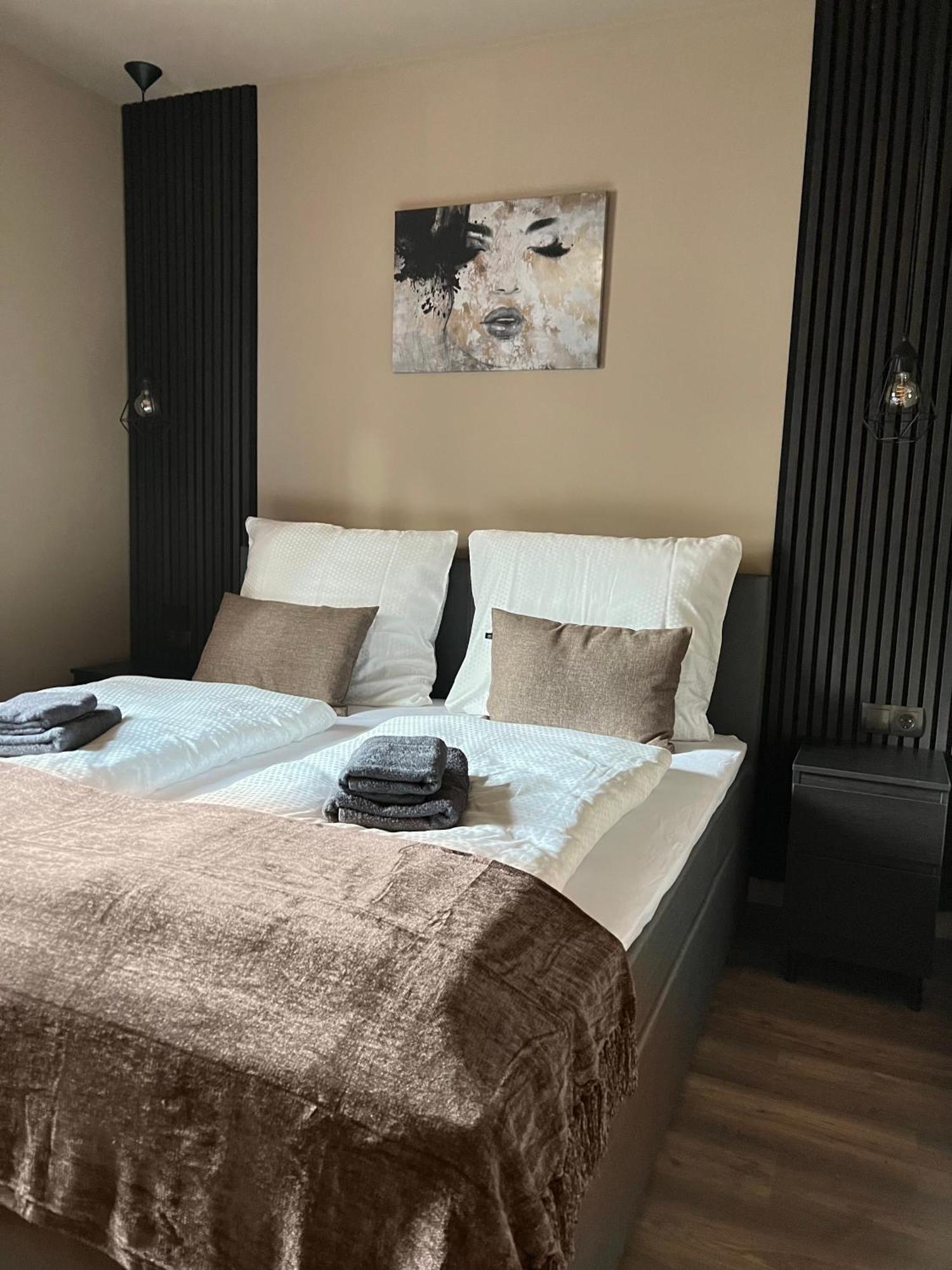 The Steakhouse - Guest Rooms ザンクト・ヨーハン・イム・ポンガウ エクステリア 写真